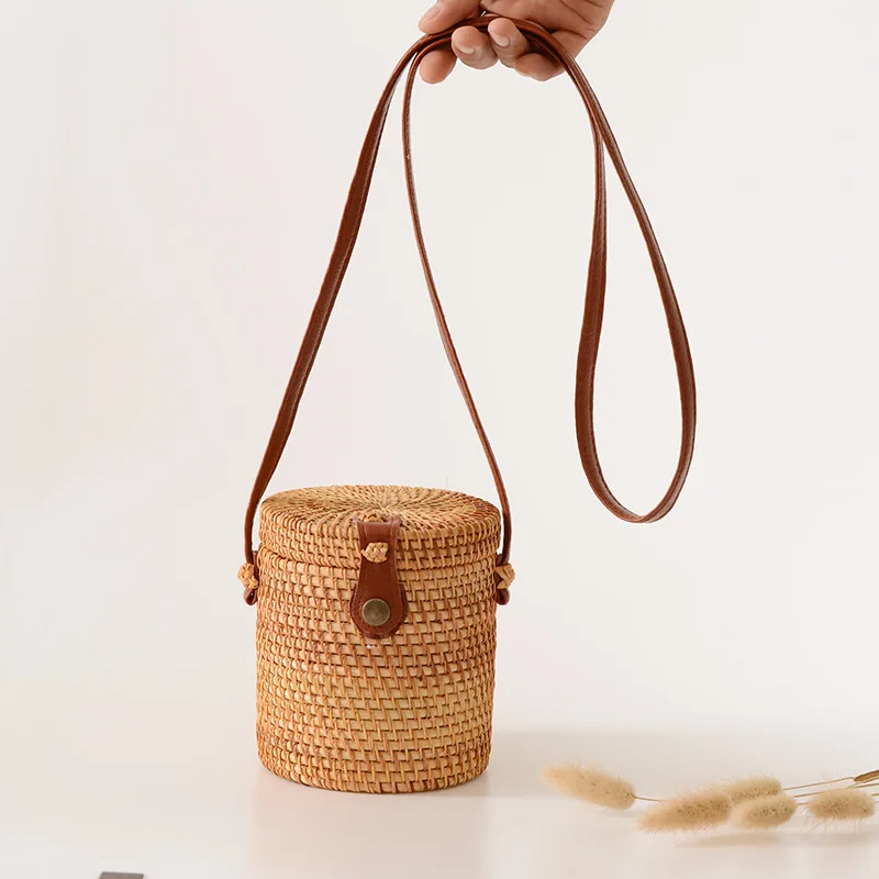 Newest styles popular bucket shape straw rattan handmade shoulder cross-body  summer beach mini braided leather buckle bag