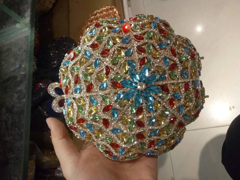 Вечерняя сумка из натуральной кожи с кристаллами Королевского синего цвета DB595