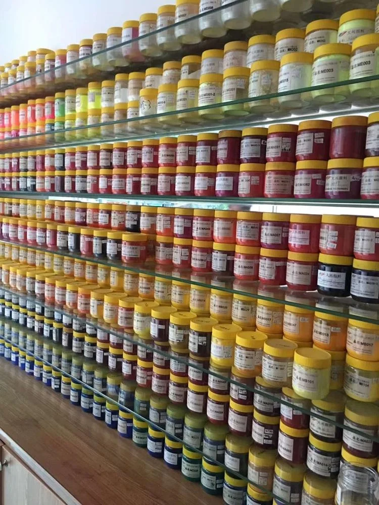 CLF CAS 85-86-9  Mica Powder Solvent Red 23 Dyes  For Plastic Resin