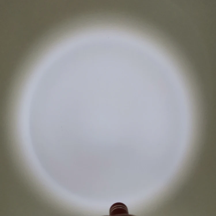 Japanese popular cheap LED Torch light bright zoomable focus mini flashlight