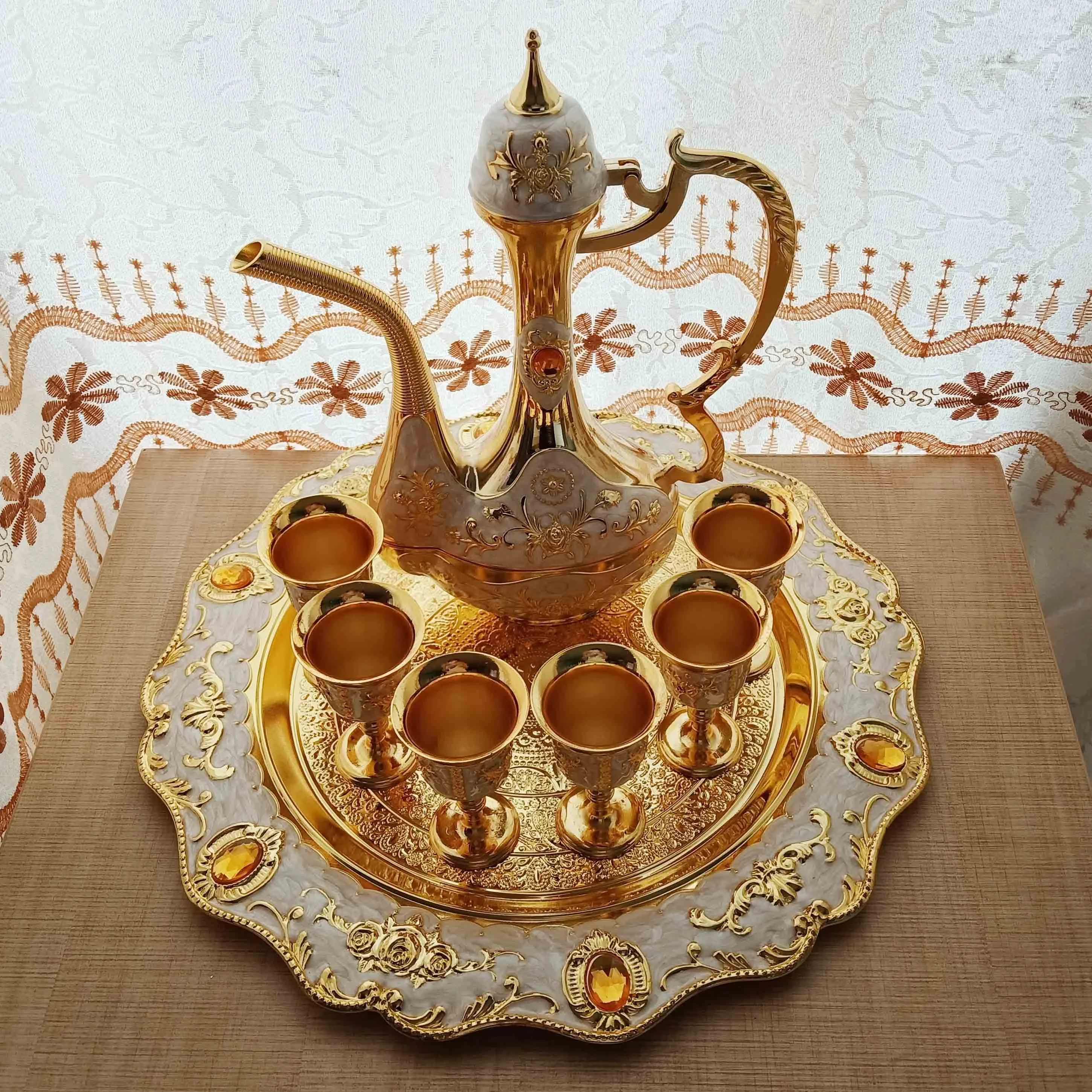Luxury Best Selling Products Aftaba Set Arabic Wine Set Vintage Wine Glasses Set With Wave Tray