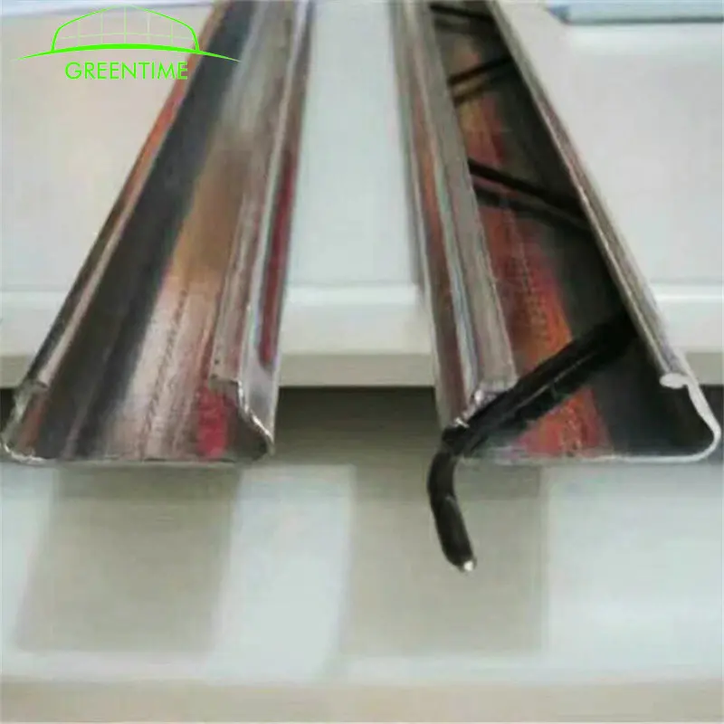 hot sale 0.7mm thickness galvanized wiggle wire lock channel for film greenhouse