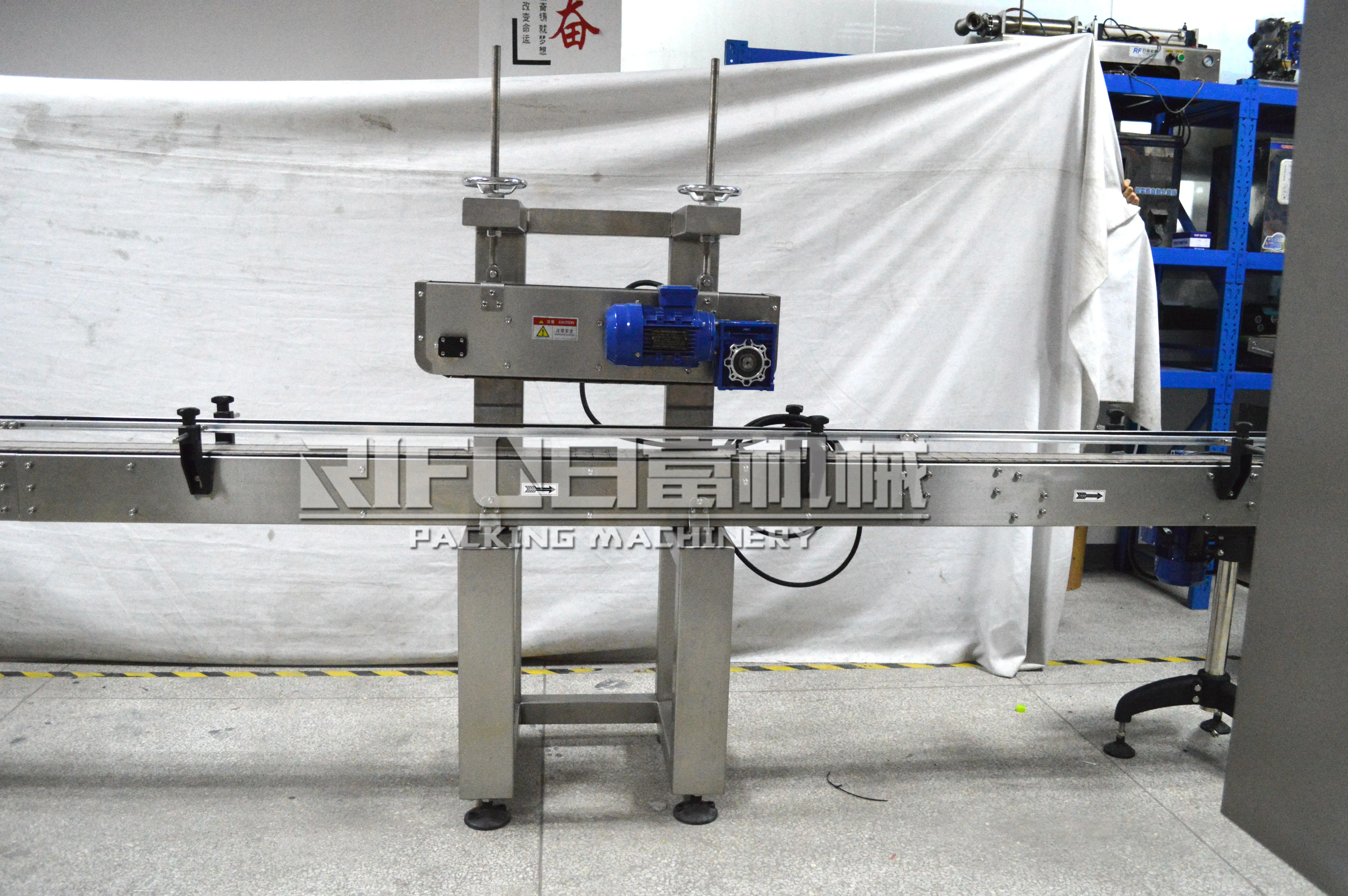 Automatic Glass Bottle Juice Filling Machine / Wine Bottling Equipment Line