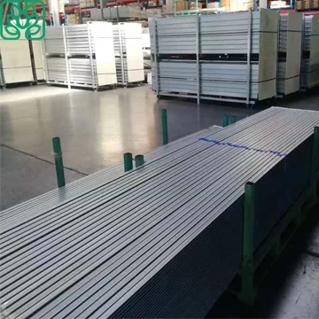 Single-Span Greenhouses Zigzag Wire and Rail