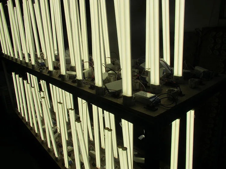 Hot sell Guangdong LED PL tube  840 4000K 18W high lumen 2G11 LED light