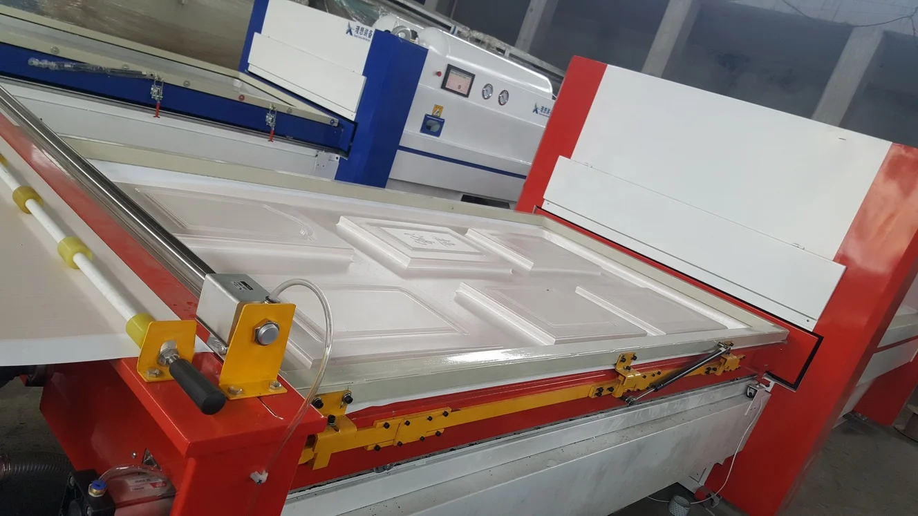 Китай поставщиком древесины мебель ламинационная машина/вакуумная мембранная пресс для деревообработки TM-2480E-2