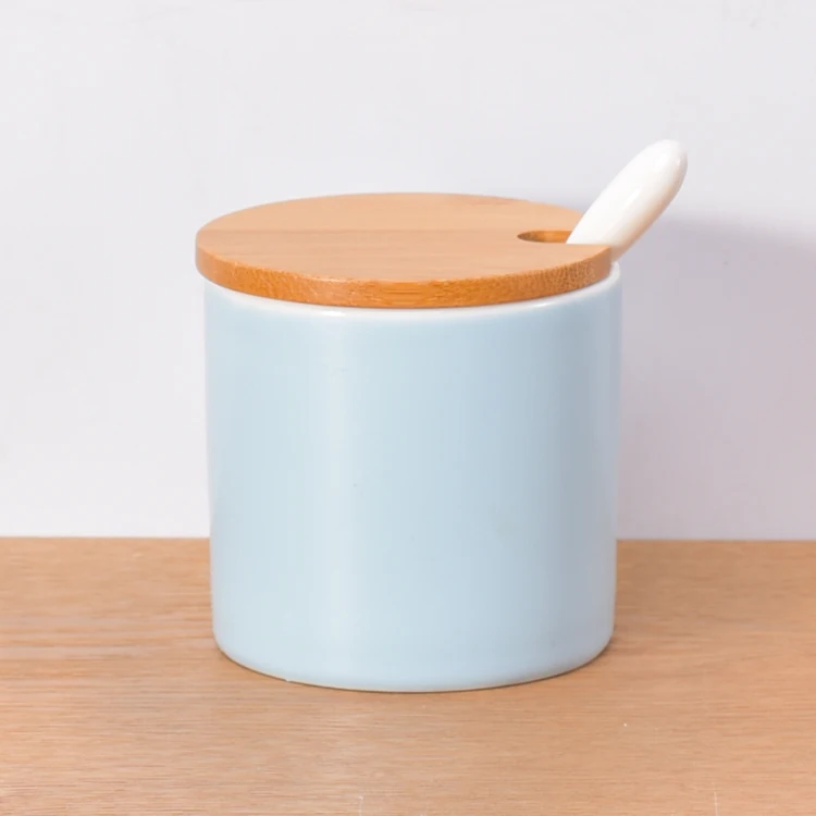 Hot selling 2 sizes colorful wooden tray kitchen ceramic spice jar set with spoon