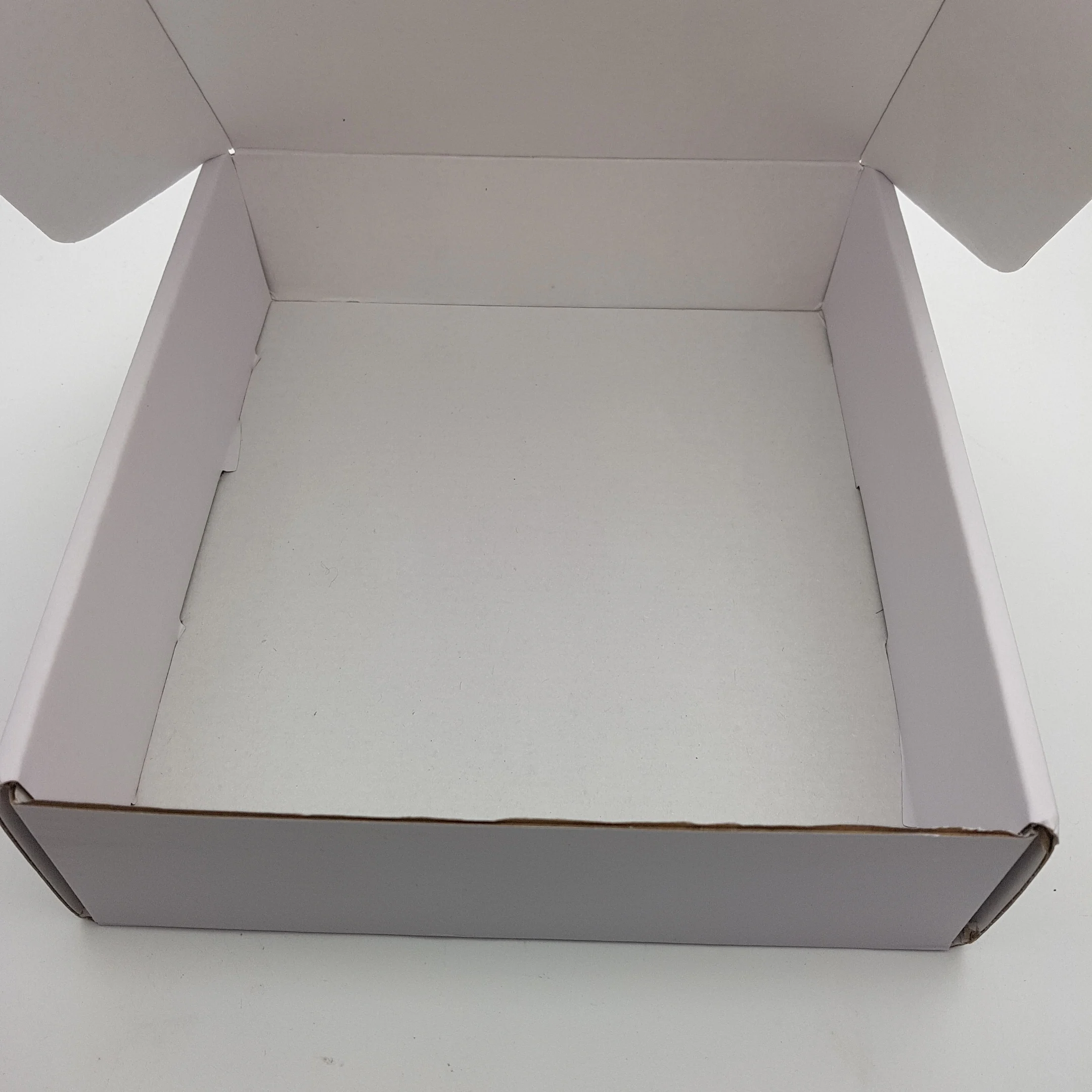 
China clothes/white corrugated cardboard packaging box/boxes printing,box package 