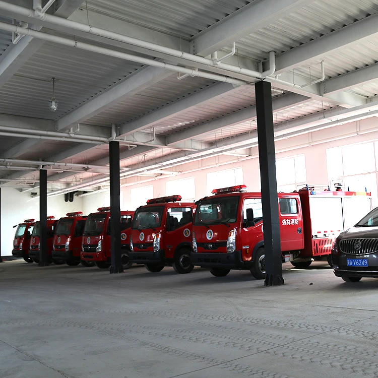 Emergency Vehicle Fire Fighting Truck Engine Price