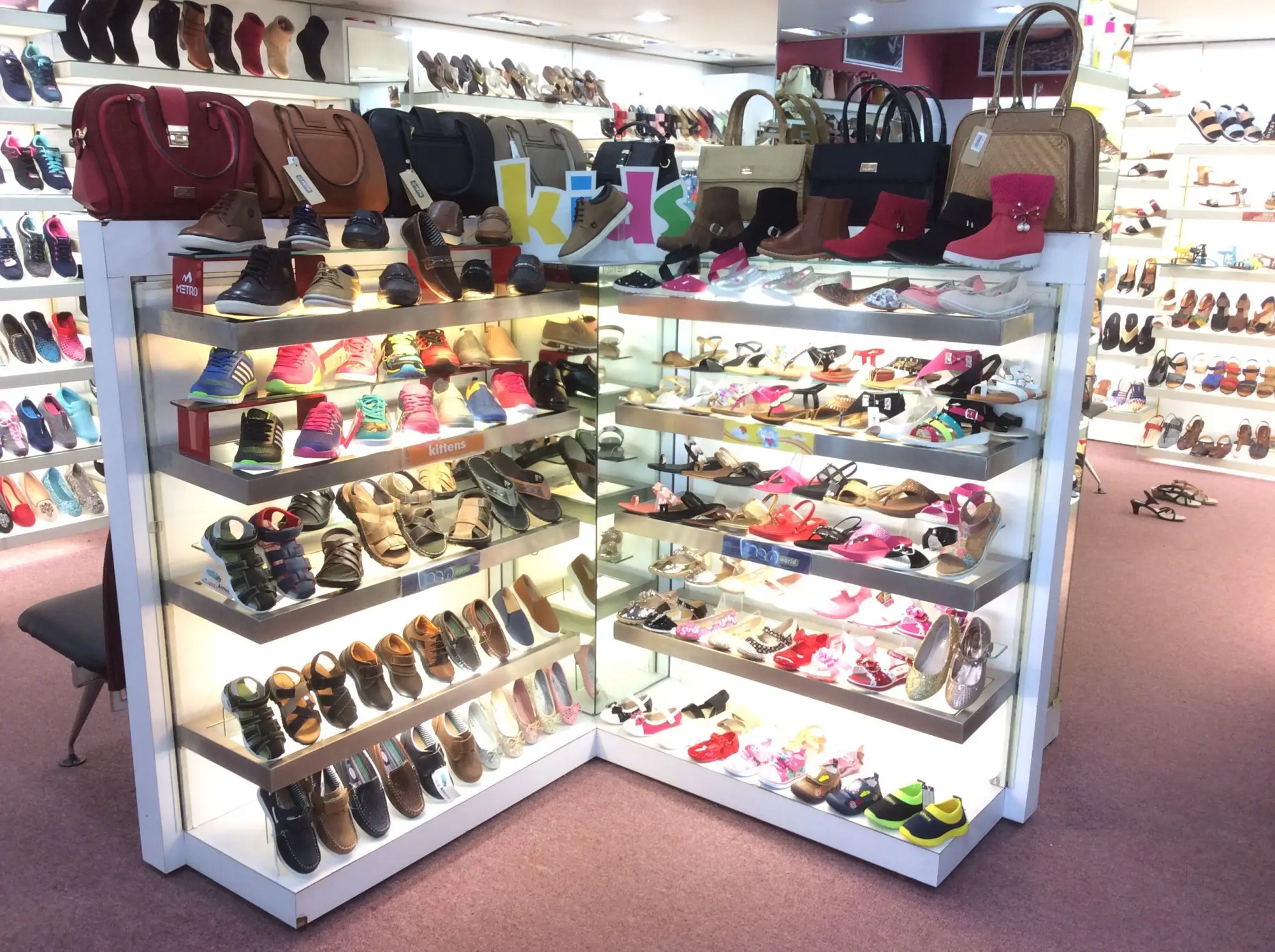 Footwear Display Shoe Store MDF Gondola Shoe Display Stand