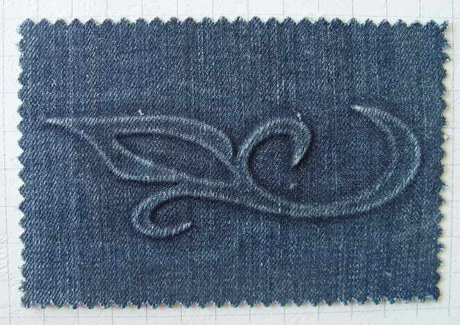 3D embossing machine is used for leather fabric pattern trademark embossing making