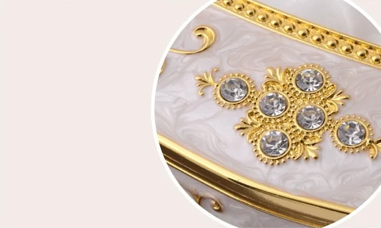 China made home living used napkin holder metal decorate tissue box