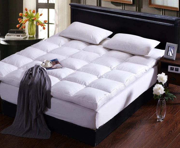 Good quality china sell well plain white hospital bed feather mattress pads for sale