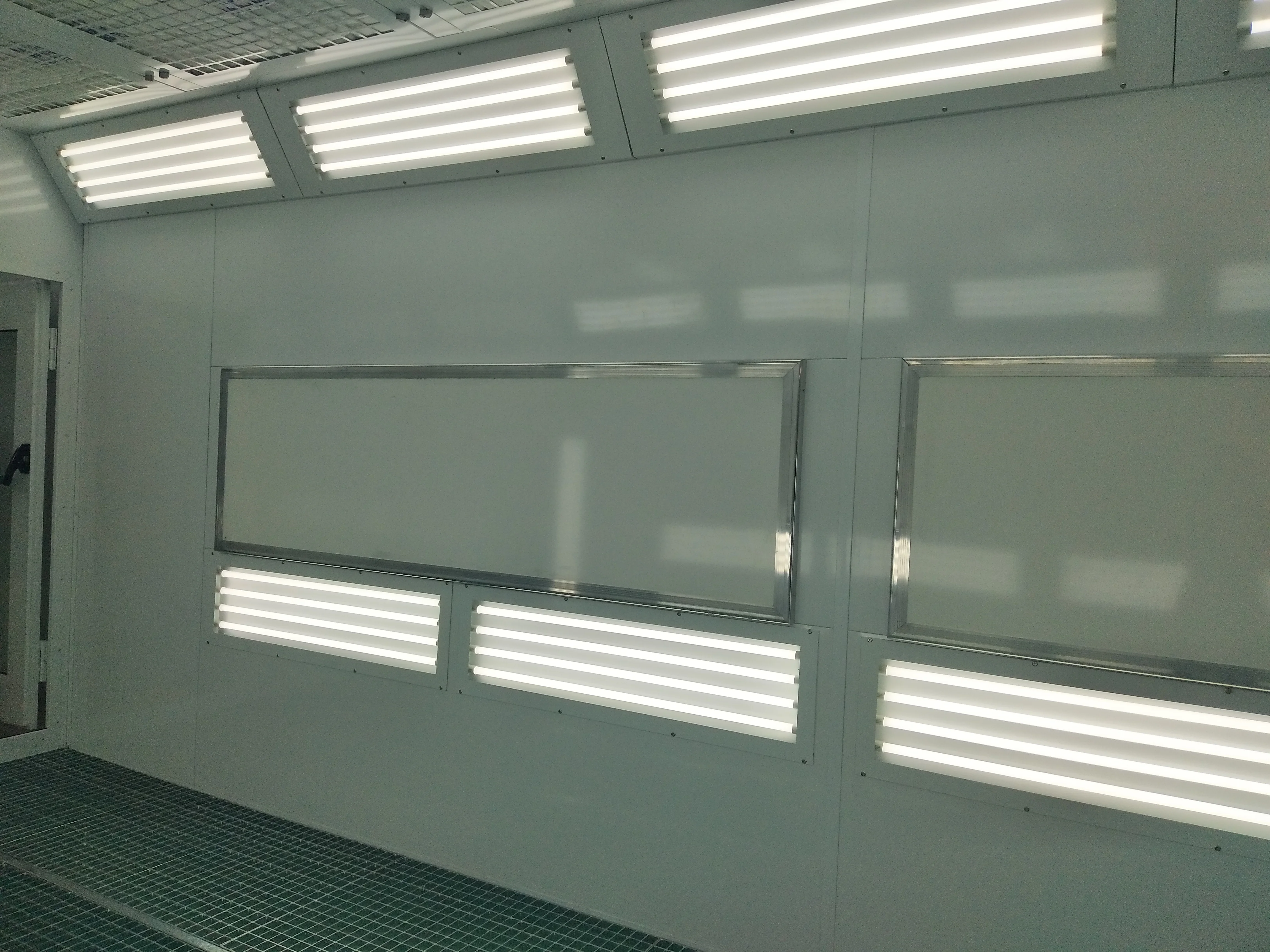 Rock wool insulation spray cabin for car repair