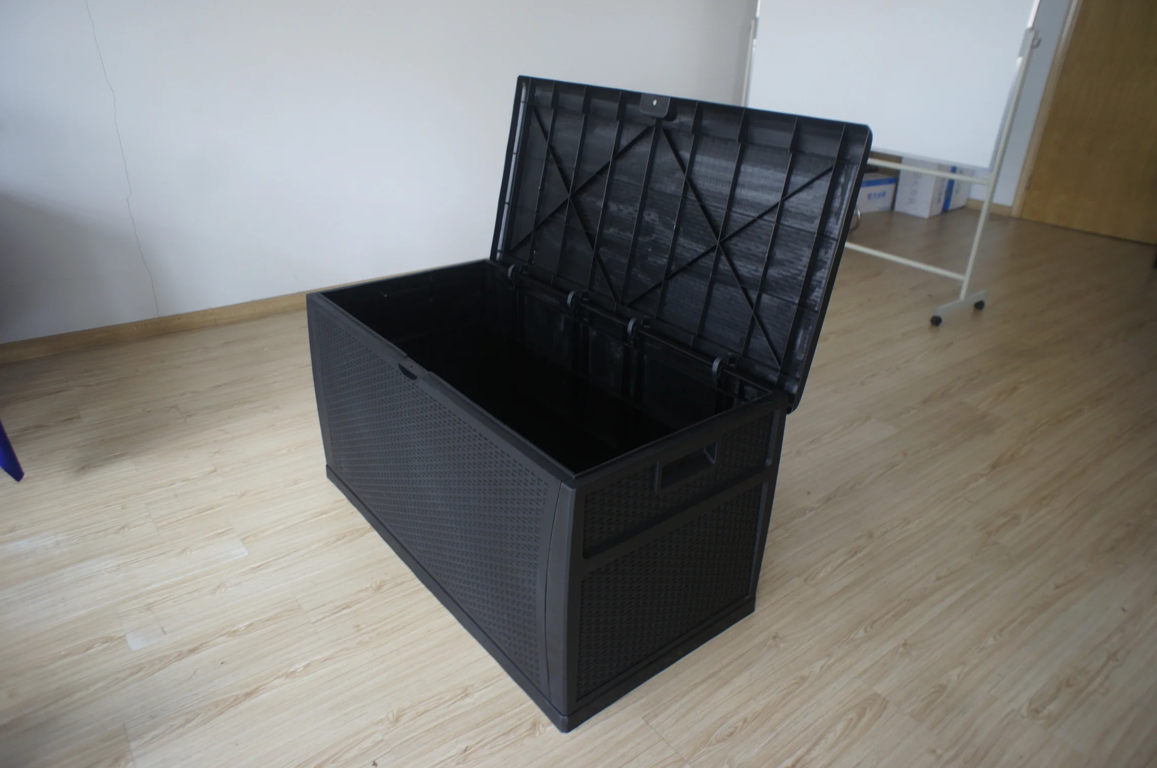 
450 Liter 118 Gallon Plastic Waterproof Wicker Rattan Outdoor Garden Cushion Storage Chest Box with Handles Lids 