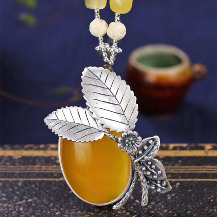 
Kalimantan agilawood beads necklace Thai silver natural canary stone pendant necklace new model necklace 
