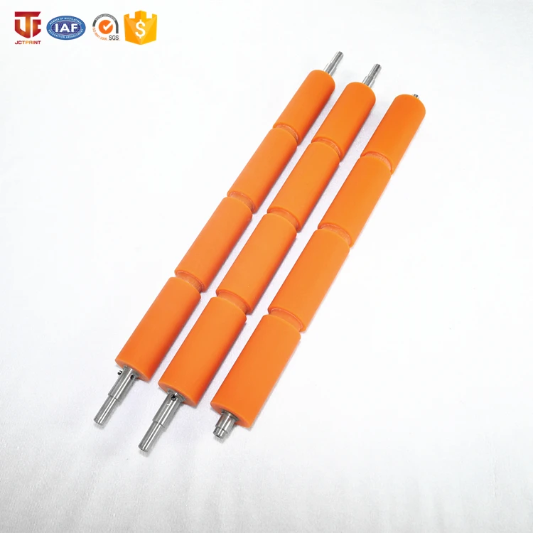 Label printing machine uses rubber roller