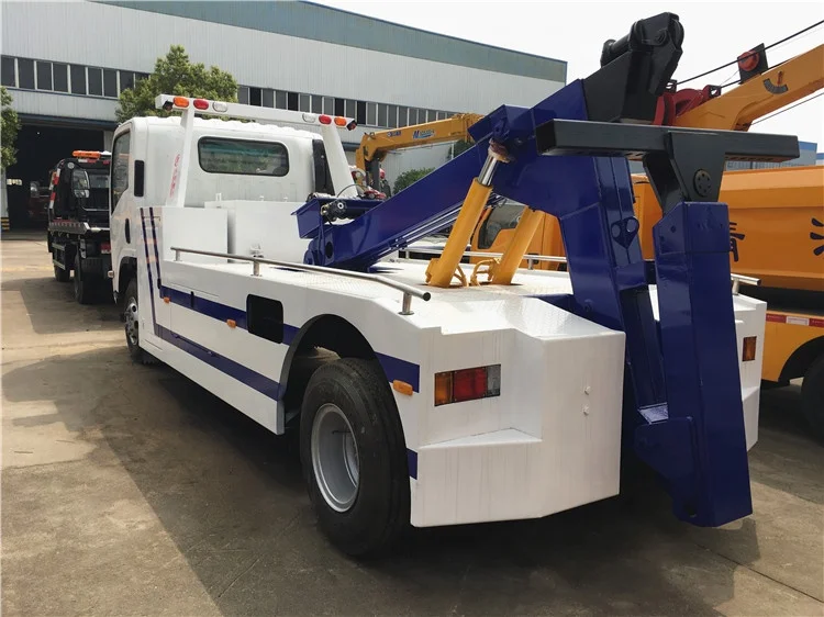 Japanese diesel 4ton tow truck 5ton road block removal truck