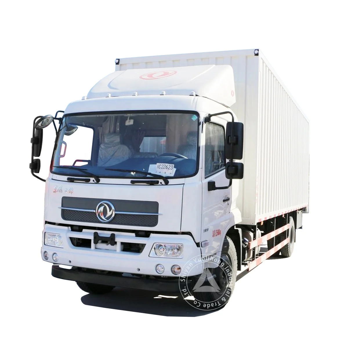Dongfeng 4x2 сухой фургон (автофургон) с 8 метров фургон Размер