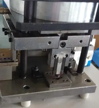 Shandong Jinan window door making machine pneumatic punching machine for aluminum profile