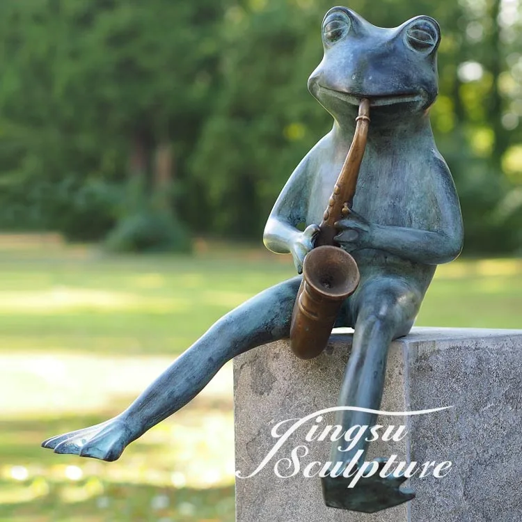 Outdoor pond fountain decoration life size bronze funny frog garden statues