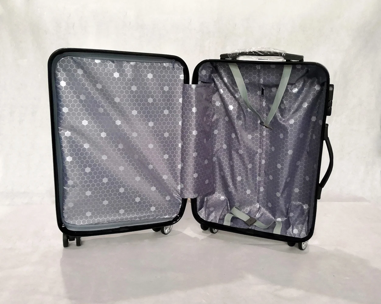 New style Hard luggage easy trip suitcase 4 wheel luggage for kids