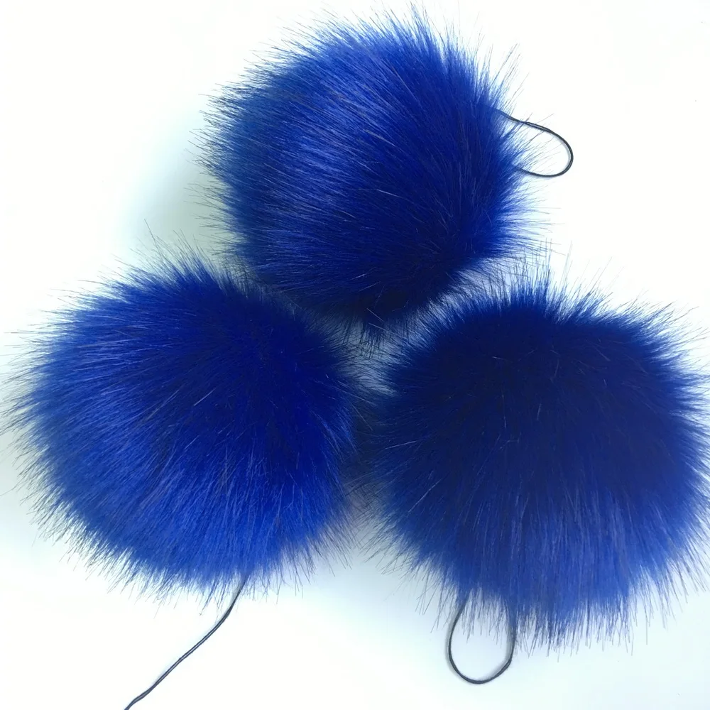 China Custom Size Artificial Kids Blue and Red Poms Pom Fur