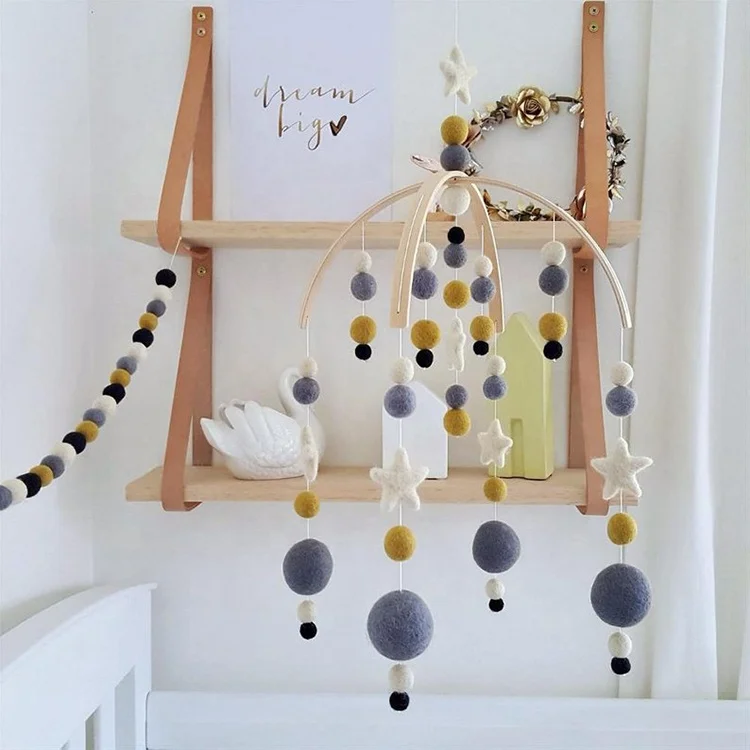Hot sale colorful felt ball baby crib hanging with customized size