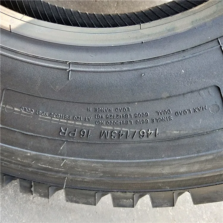 Heavy duty radial truck tyres  11R22.5 11R24.5