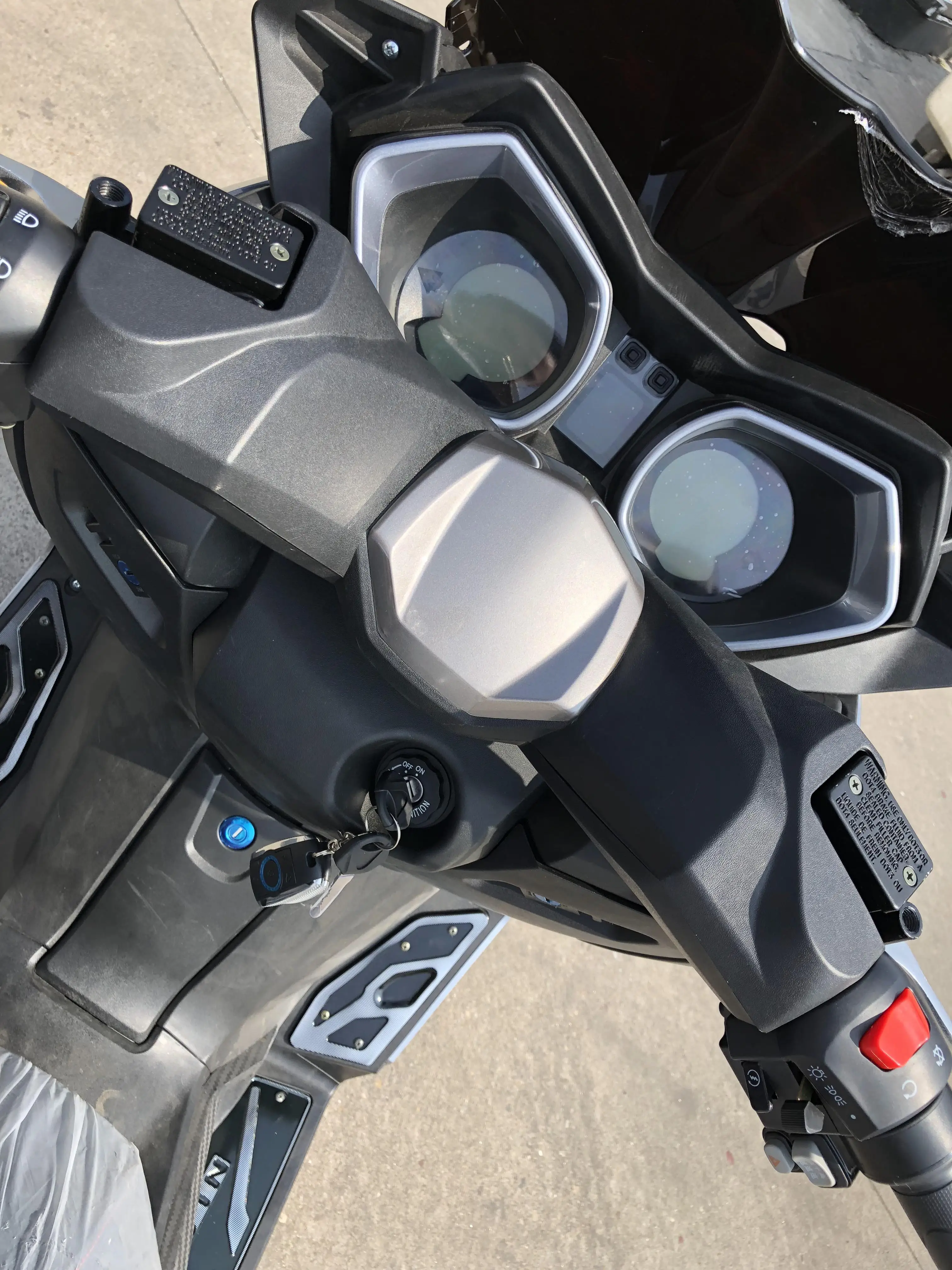 Wuxi Newest Cool Electric T8 Maxi Scooter for Sale