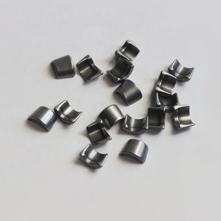 Engine Valve Split Collets C6204414520 4982898 for B3.3 4D95 Diesel Engine