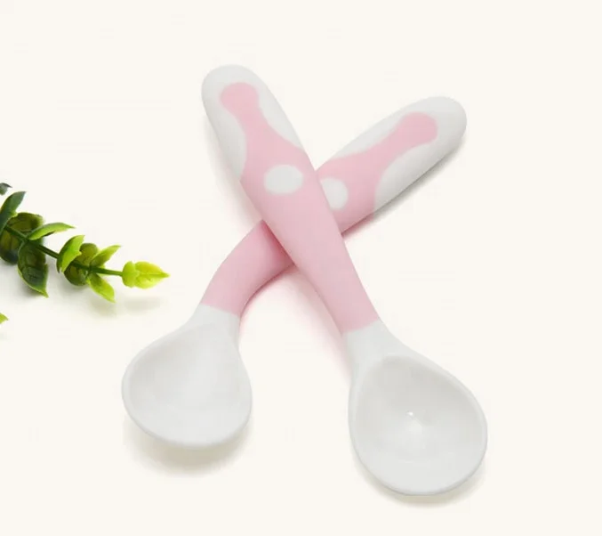 New style wholesale food grade safe non-toxic soft flexible bendable training silicone baby feeding spoon