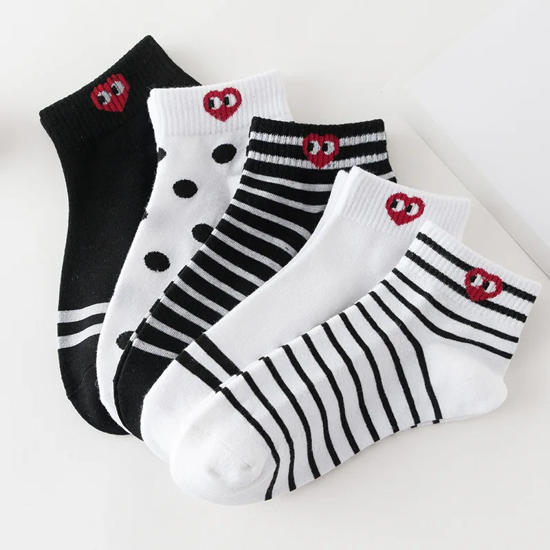 Оптовая продажа, белые удобные хлопковые однотонные носки до щиколотки для девочек-подростков с вышивкой и логотипом на заказ