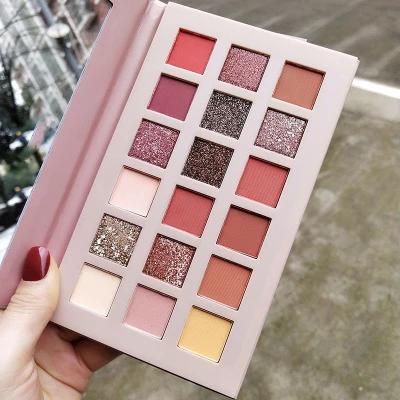 2021 Wholesale High Quality Cosmetics Long Lasting 18 Color Eyeshadow Palette