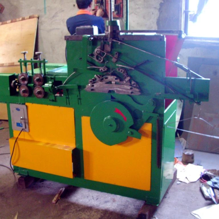 Станок для изготовления вешалки для проволоки, стальная вешалка для проволоки, формовочная машина с видео