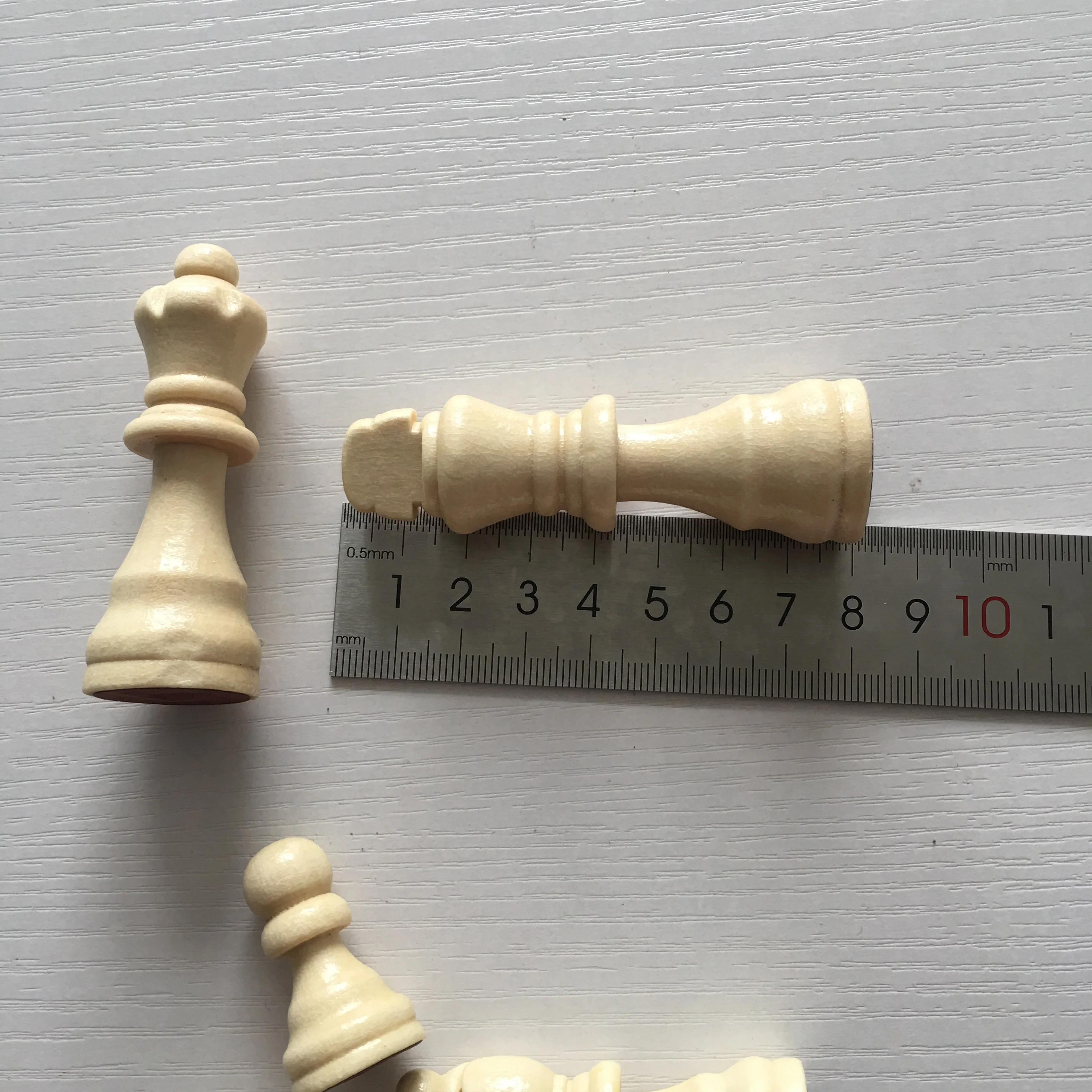 Hot sell high quality 3inches wooden chess pieces