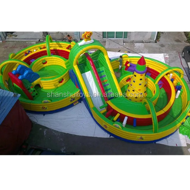 Customized 8 Shape Inflatable race track/Sports challenge Obstacle Course/Outdoor bounce castle inflatable Playground