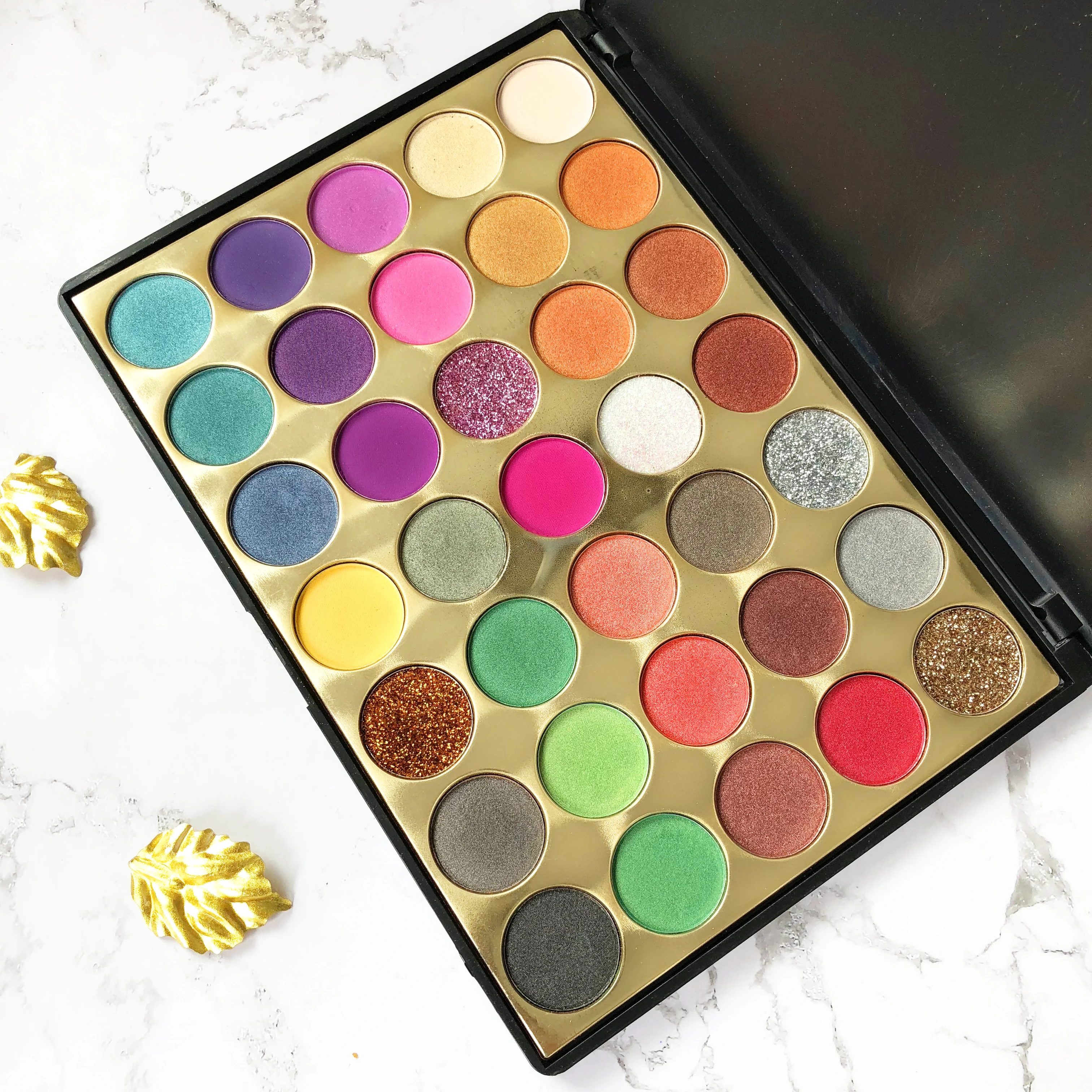 2019 Newest 35 colors makeup palette no logo pigment eyeshadow palette private label