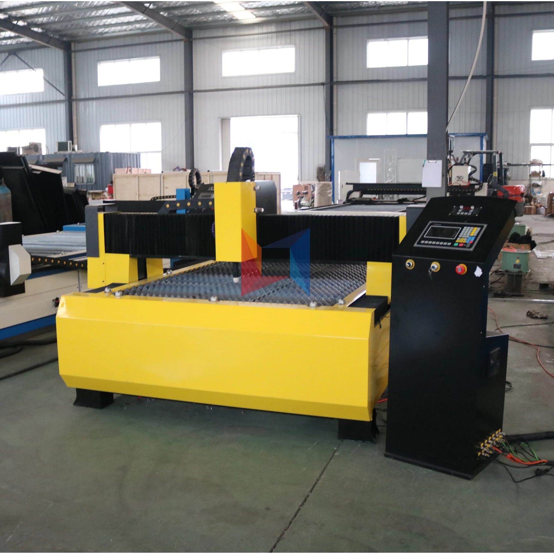Factory price CNC plasma cutter 1325/metal pipe CNC plasma cutting machine 1530 Huayuan/USA plasma power supply