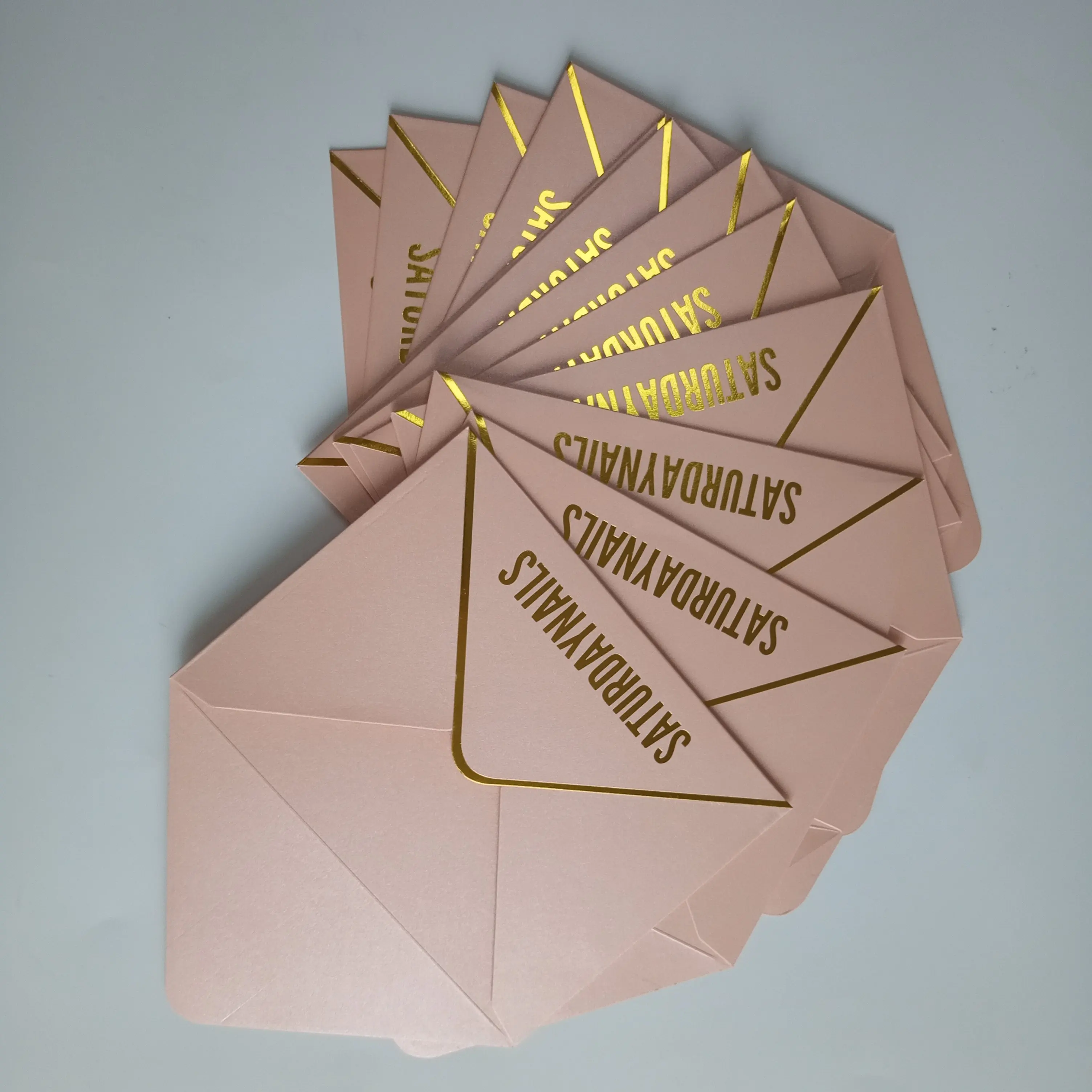 
Custom Printed Golden Black Sliver Fancy Paper Corrugated Elegant Gift Invitation Thick Envelope 