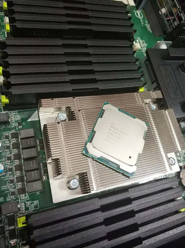 Оптовая продажа оригинальный процессор в tel Xeon E5-2630 v4