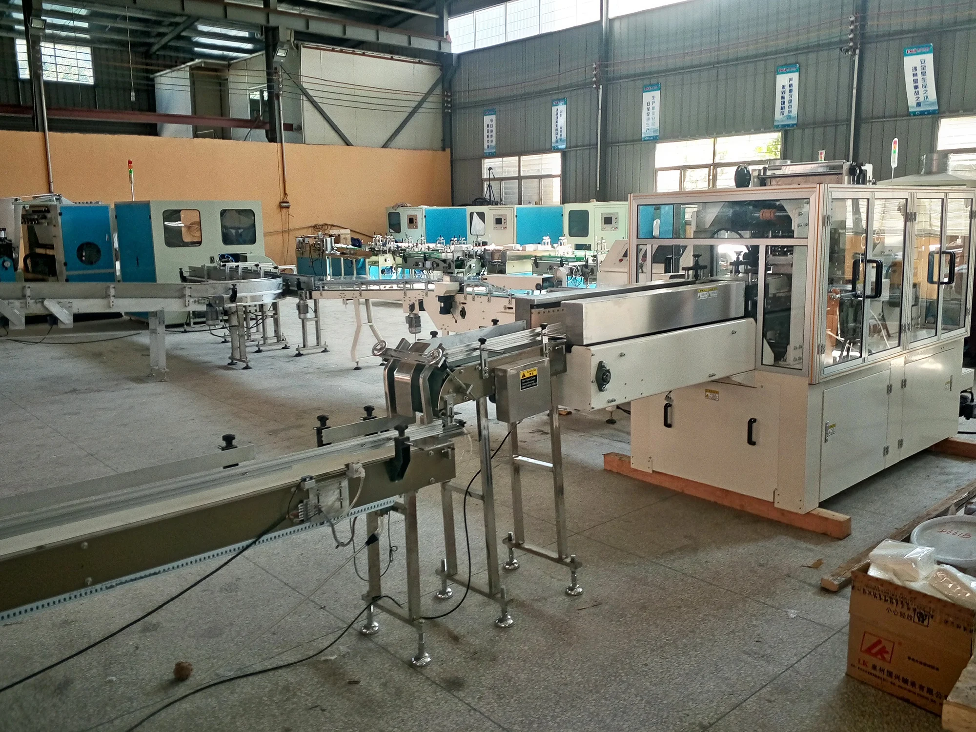 Bag Drawing Cartoon Box Type Facial Tissue Converting Machine Production Line