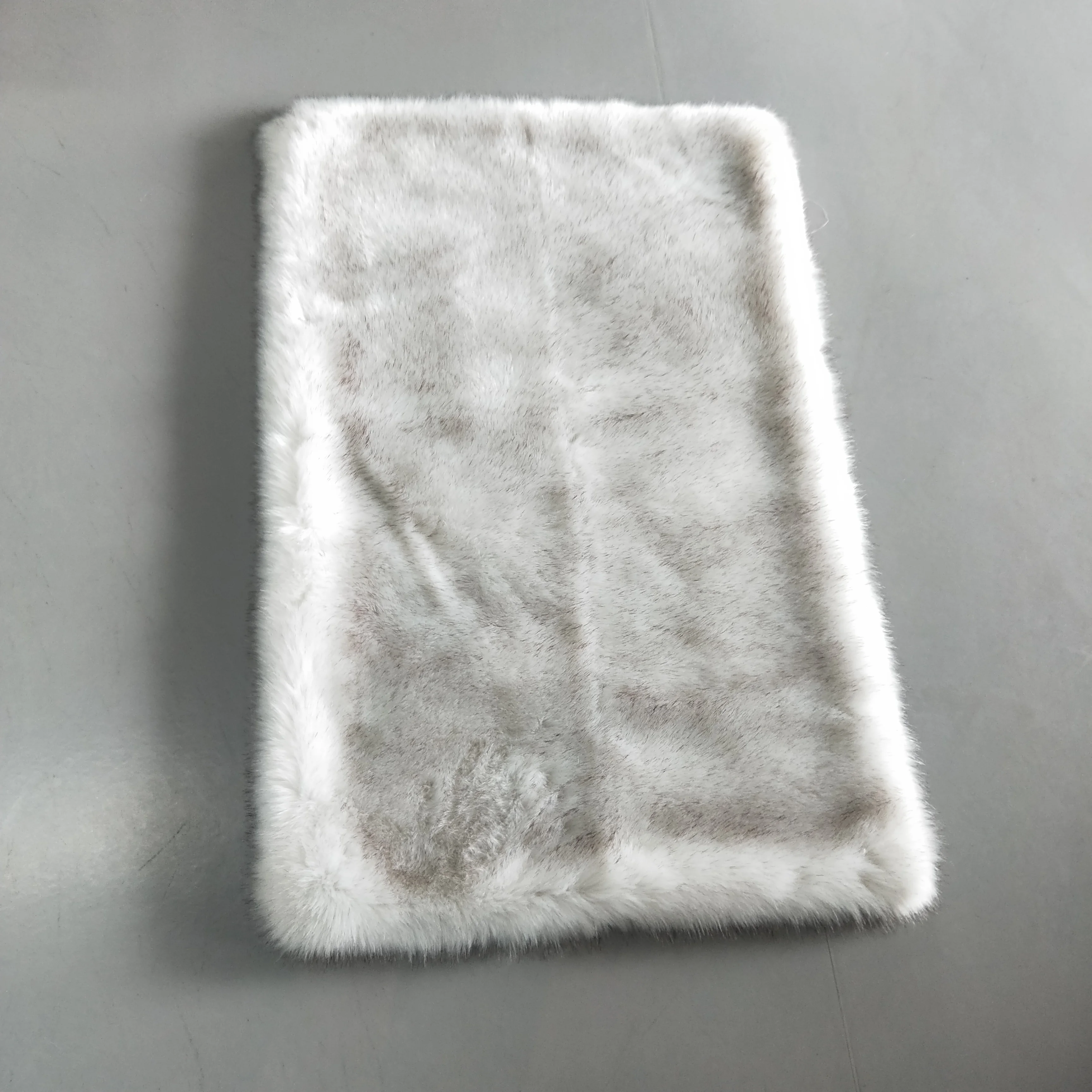 Заводская цена супер мягкая лиса искусственный мех пледы ковры прямоугольник Совет фиолетовый или Индивидуальные цвет одеяло