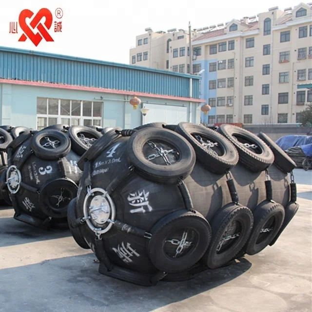 ISO17357 standard D2.5m x L4.0m pneumatic rubber fender yokohama