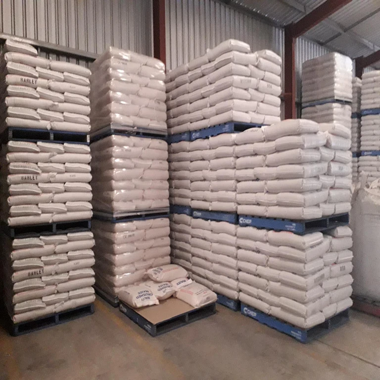 Automatic plastic bottle palletizer