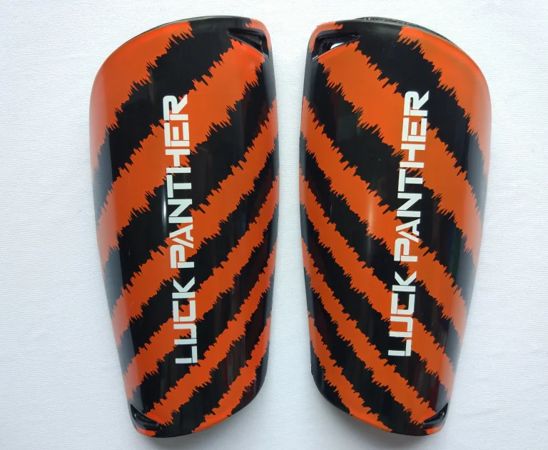 High Quality Eco-friendly Protective Soccer Shin Guards with Custom Logo