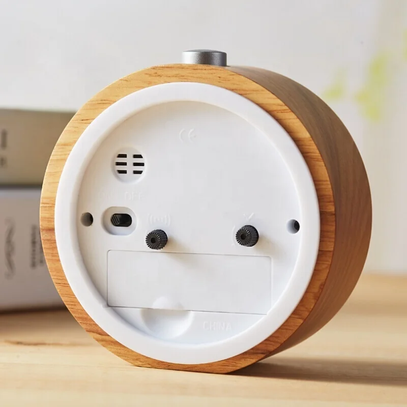 KH-WC022 Creative Small Round Classic Wood Silent Desk Travel Alarm Clock With Nightlight