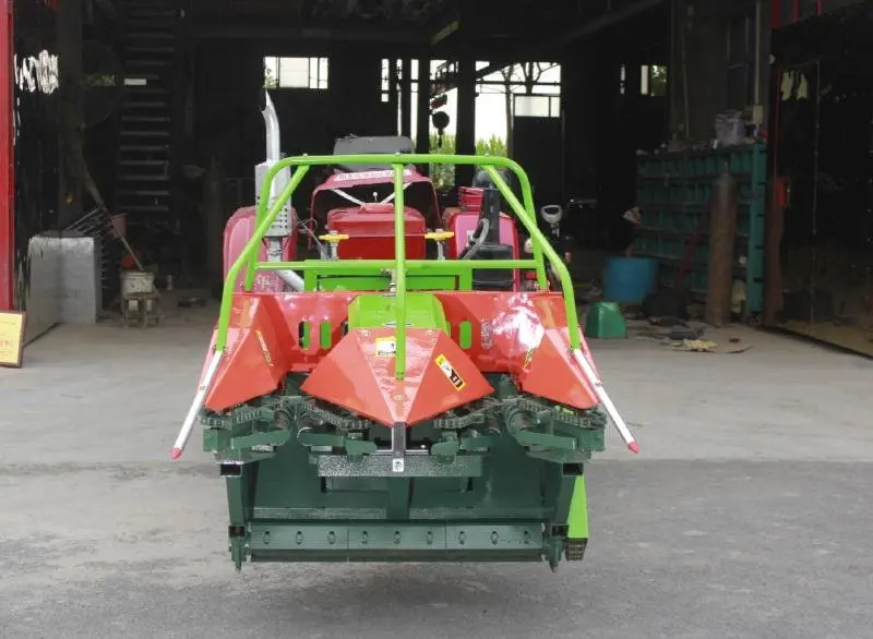 Fram use mini corn combine harvester/tractor corn harvesting machine for sale