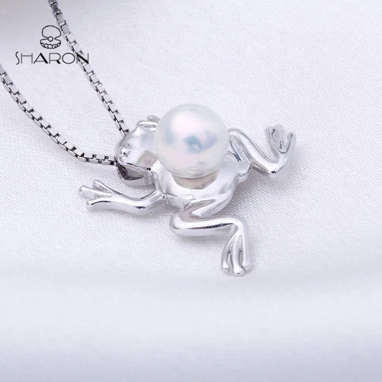 Customized Latest Style Wholesale Fashion Lucky Women Jewelry Design S925 Frog Pearl Pendant Necklace