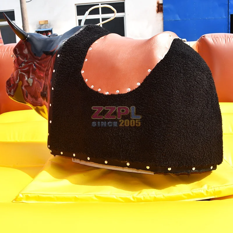Wholesale price inflatable rodeo /mechanical bull riding machine equipment with mattress for sale